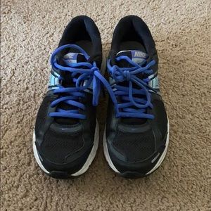 Nike women’s Sneakers size 7.5